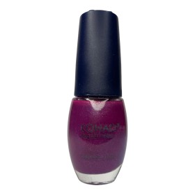 Vernis shining deep purple...